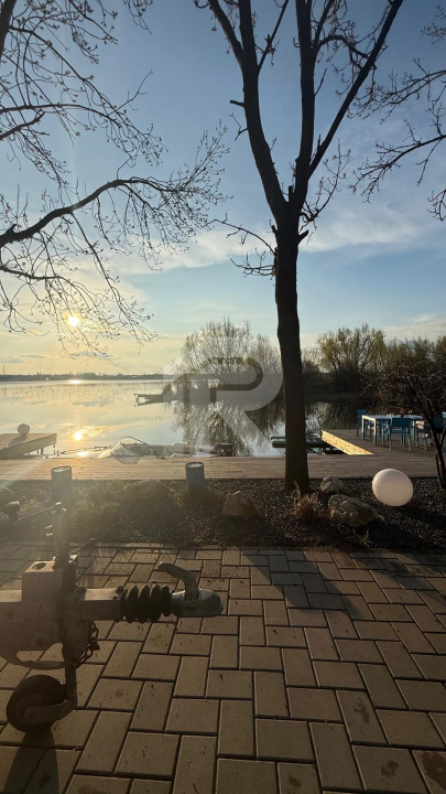 SE VINDE VILA CU DESCHIDERE LA LACUL SNAGOV LA CEL MAI MIC PRET