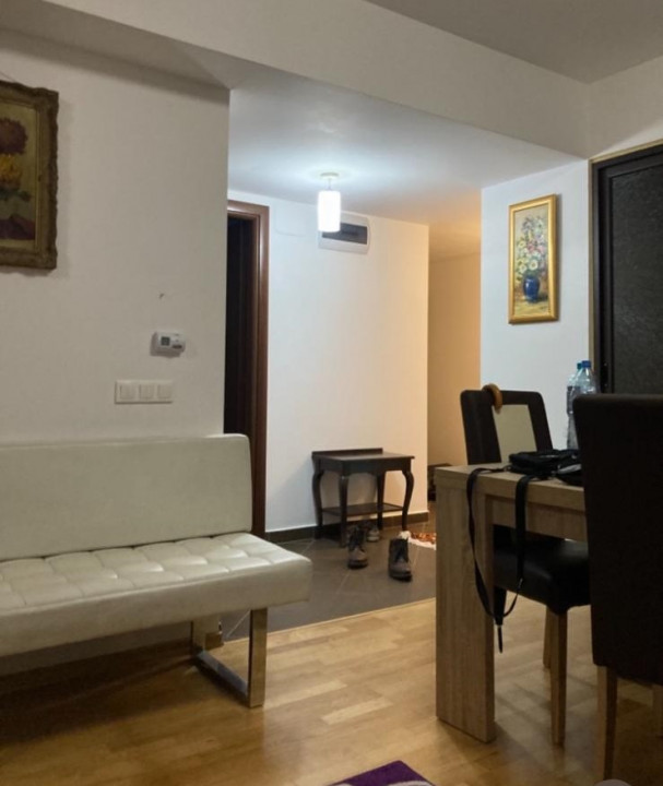 Vand apartament 2 camere decomandat, Sinaia, langa Hotel  Mara, OCAZIE