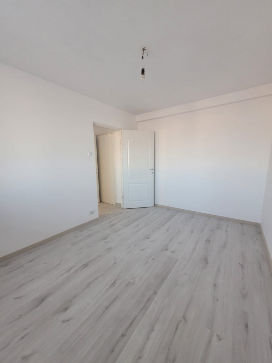 Apartament 2 camere, confort 1, 52mp, renovat, bloc reabilitat, complex Apusului