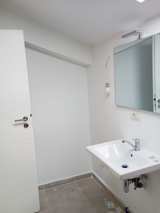 Vila Tunari str. Paris, 5 camere, curte 300  mp, 400 mp construiti