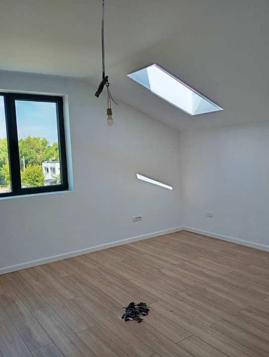 Vila Tunari str. Paris, 5 camere, curte 300  mp, 400 mp construiti