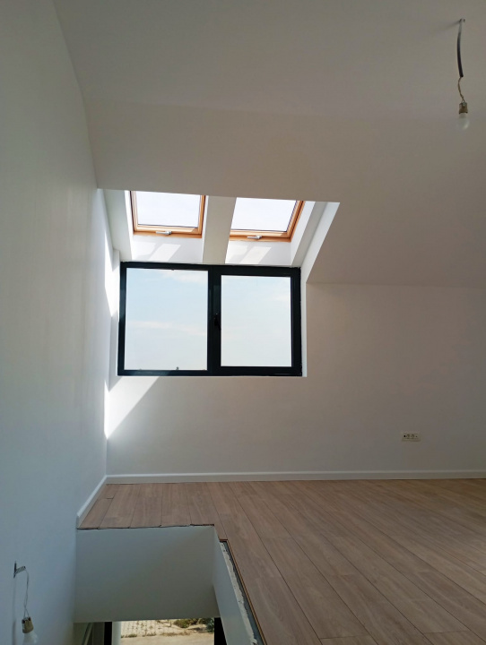 Vila Tunari str. Paris, 5 camere, curte 300  mp, 400 mp construiti