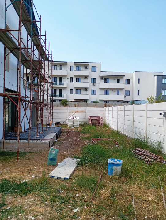 Vila Tunari str. Paris, 5 camere, curte 300  mp, 400 mp construiti