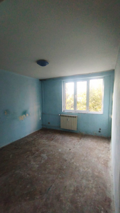 De vanzare, CEL MAI BUN PRET, 3 camere Dr Taberei , de renovat Preț: 92500€