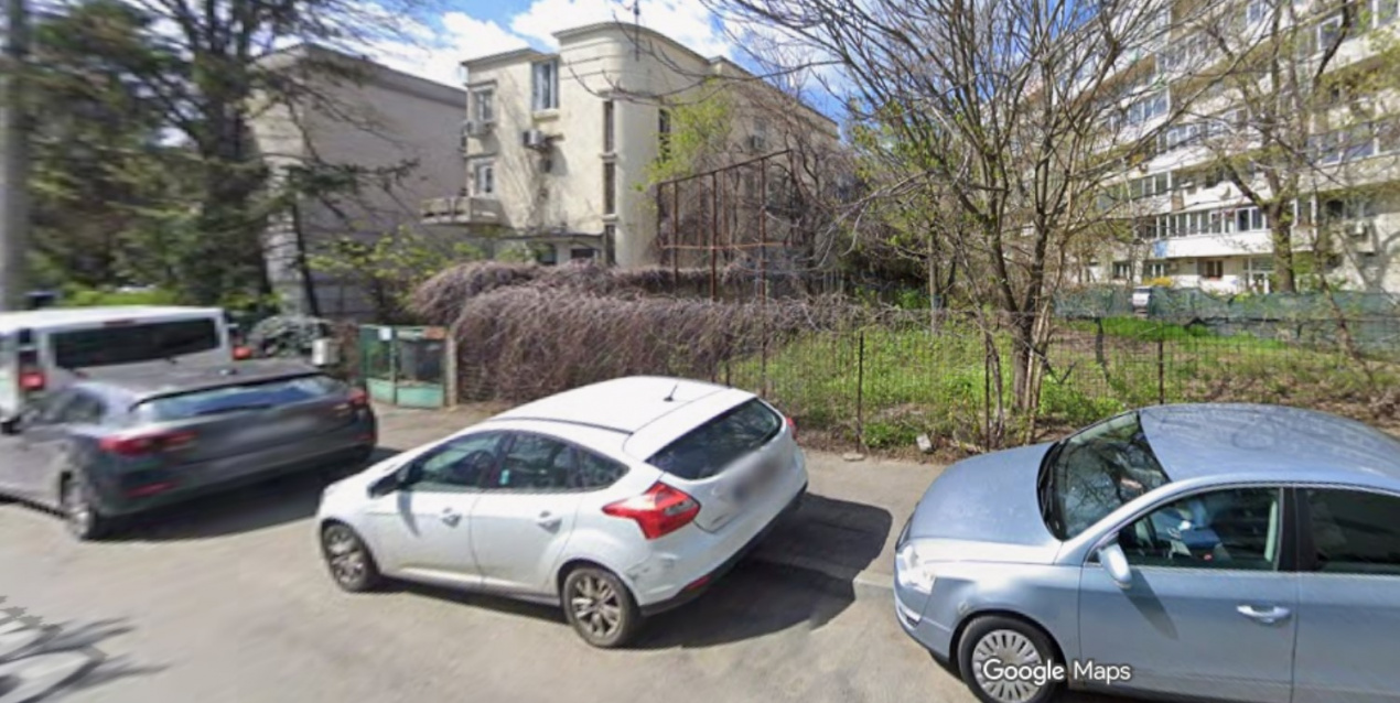 VAND TEREN INTRAVILAN 422 MP SECTOR 1 ZONA MIHALACHE/DOMENII PRET 359.000