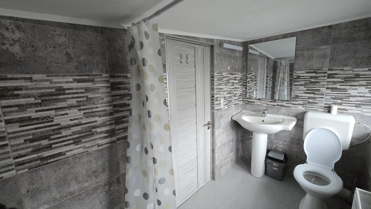 Cameră pentru fată liniștită – studentă sau salariată