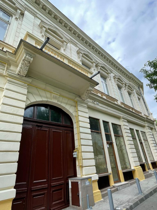  Imobil istoric de vânzare în Centrul Vechi, București