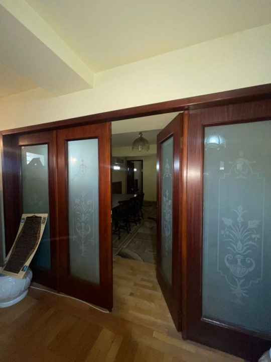  Imobil istoric de vânzare în Centrul Vechi, București