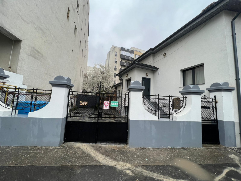 Vanzare vila 5 camere in zona Mariott. Inchiriata cu 1800 de euro lunar.