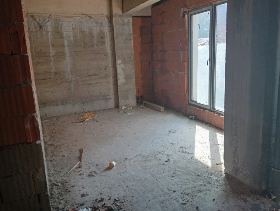 Vând bloc locuințe colective la roșu, stradal – Șos. Chitilei