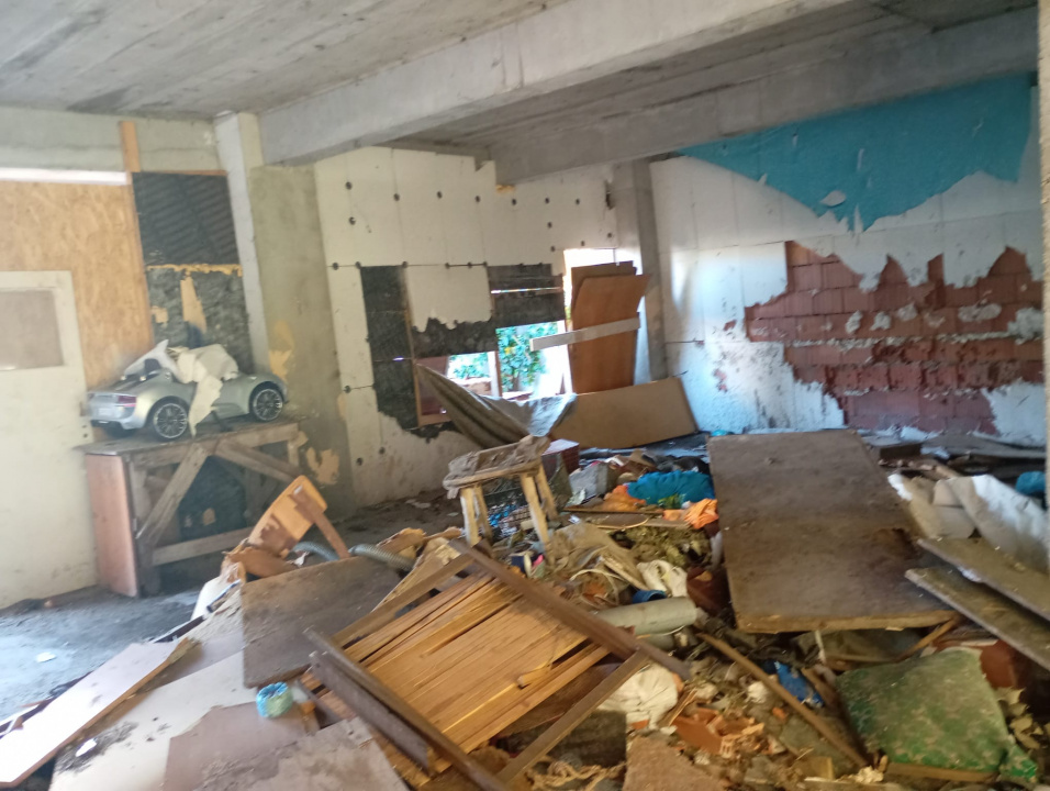 Vând bloc locuințe colective la roșu, stradal – Șos. Chitilei