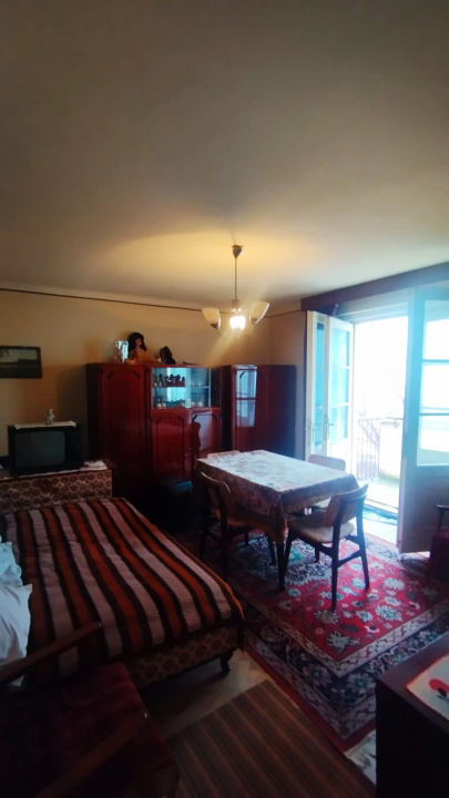 SUPER OCAZIE – Apartament 2 camere decomandat, Sinaia –  Preț: 50.000 EUR