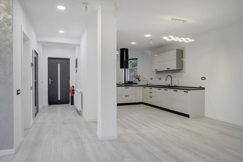 Vă propunem spre vânzare o vilă superbă cu 4 camere Prelungirea Ghencea - Latin