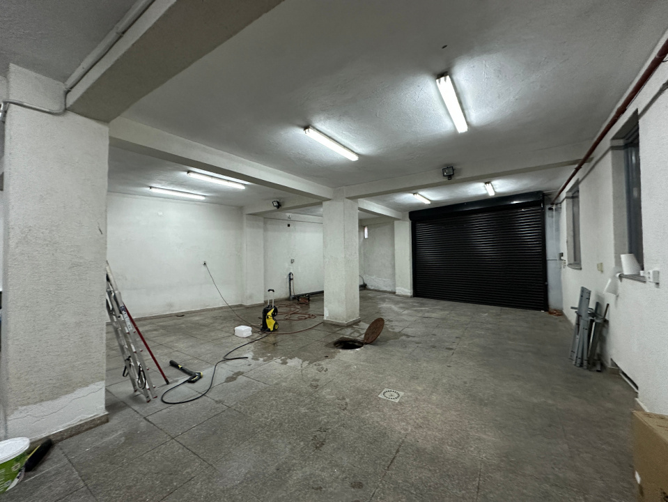 Vă propunem spre vânzare o clădire de birouri situată în Cotroceni