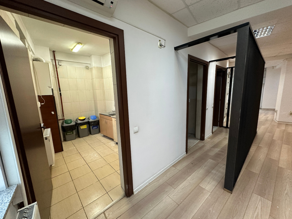 Vă propunem spre vânzare o clădire de birouri situată în Cotroceni