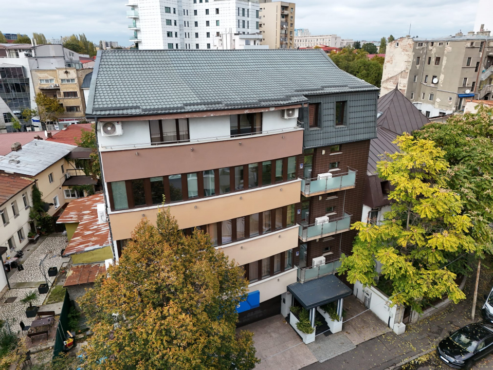 Vă propunem spre vânzare o clădire de birouri situată în Cotroceni