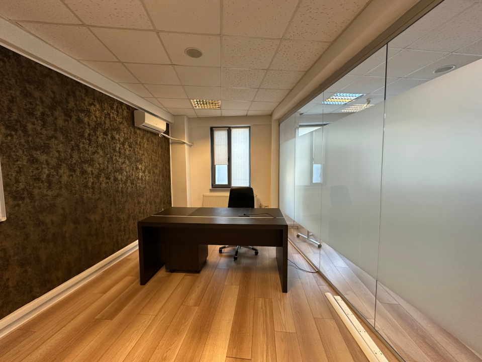 Vă propunem spre vânzare o clădire de birouri situată în Cotroceni