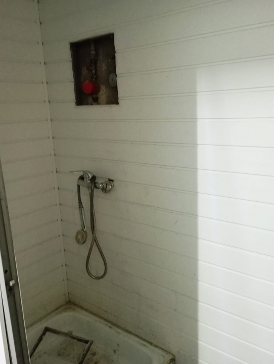 Inchiriez SERVICE AUTO  UTILAT ALEEA FIZICIENILOR CEL MAI BUN PRET