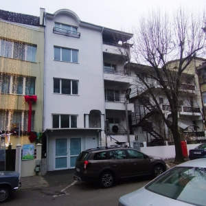 Vă propunem spre inchiriere clădire de birouri situată în zona Cotroceni