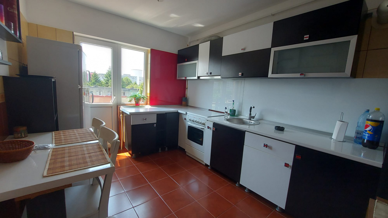 Apartament 3 camere  Aleea Crevedia BERCENI 84000 EURO