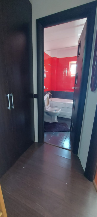 Apartament 3 camere  Aleea Crevedia BERCENI 84000 EURO