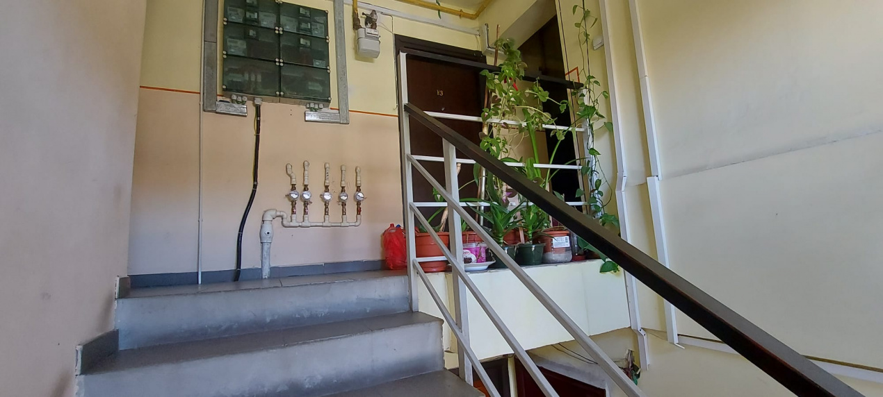 Apartament 3 camere  Aleea Crevedia BERCENI 84000 EURO