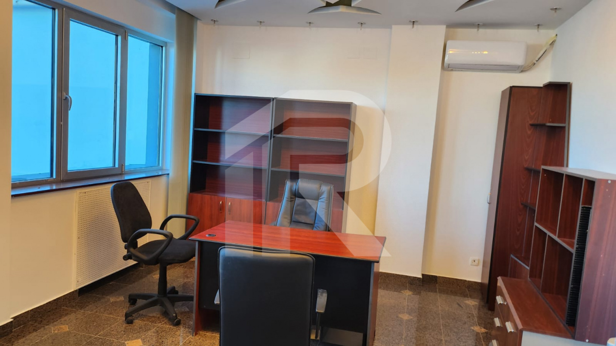 Spațiu premium birouri sau clinică, 2 corpuri, 12 parcări, lift, terasă - 7500 E