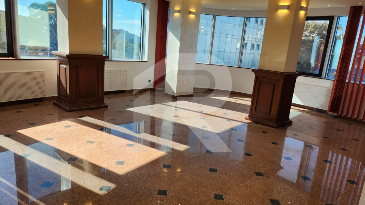 Spațiu premium birouri sau clinică, 2 corpuri, 12 parcări, lift, terasă - 7500 E
