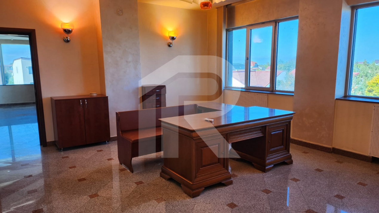 Spațiu premium birouri sau clinică, 2 corpuri, 12 parcări, lift, terasă - 7500 E