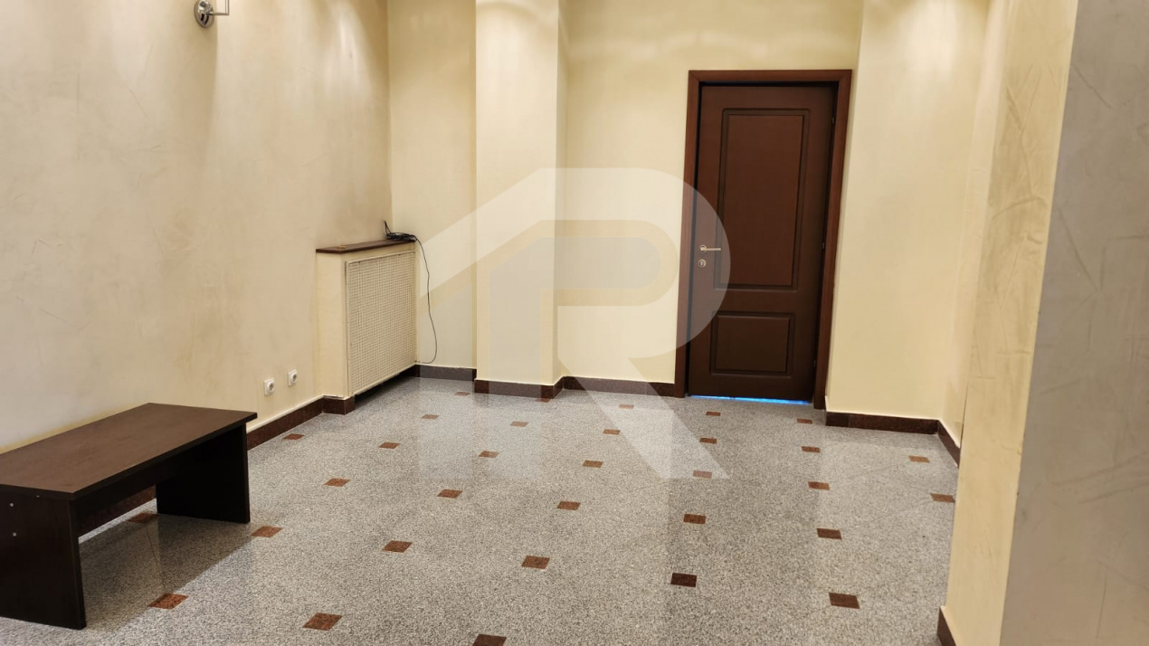 Spațiu premium birouri sau clinică, 2 corpuri, 12 parcări, lift, terasă - 7500 E