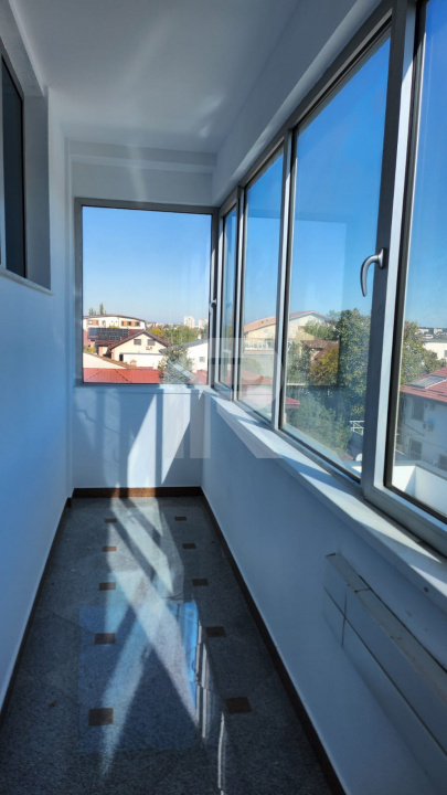 Spațiu premium birouri sau clinică, 2 corpuri, 12 parcări, lift, terasă - 7500 E