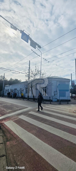 Casa spatioasa 9 camere /320 m utili/singur curte / Scoala Iancului- 444000 Euro