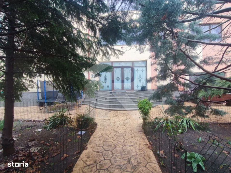 Vila Cernica langa lac - 449000 Euro negociabil