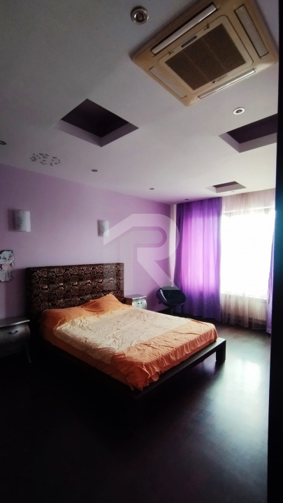 Vila Cernica langa lac - 449000 Euro negociabil