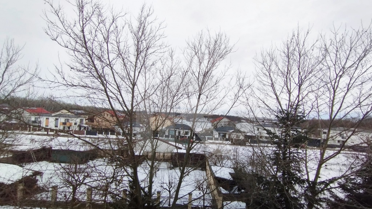 Vila Cernica langa lac - 449000 Euro negociabil