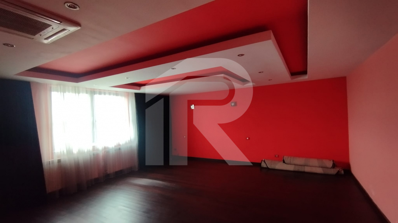 Vila Cernica langa lac - 449000 Euro negociabil