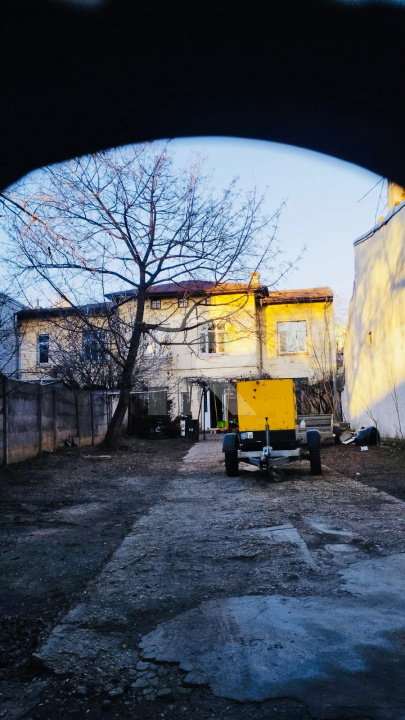 Vilă spațioasă | Teren 500 m² | 370000 € – Sub pretul terenului in zona!