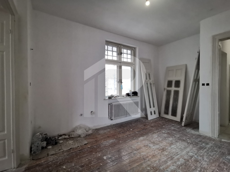 OCAZIE!1!Vila individuala, Bdul Ferdinand 400 mp,  ,200 mp curte libera proprie 