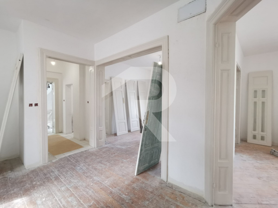 OCAZIE!1!Vila individuala, Bdul Ferdinand 400 mp,  ,200 mp curte libera proprie 