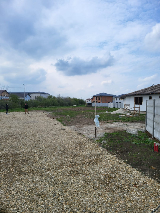  Tunari lot 1500 mp cu certificat de urbanism  