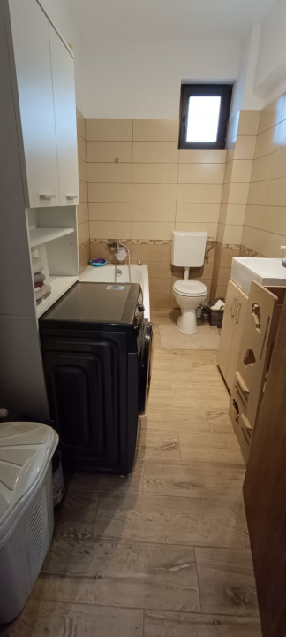Se vinde apart.  cu 3 cam. 108 mp + 2 bai  DECOMANDAT si pe 2 nivele !