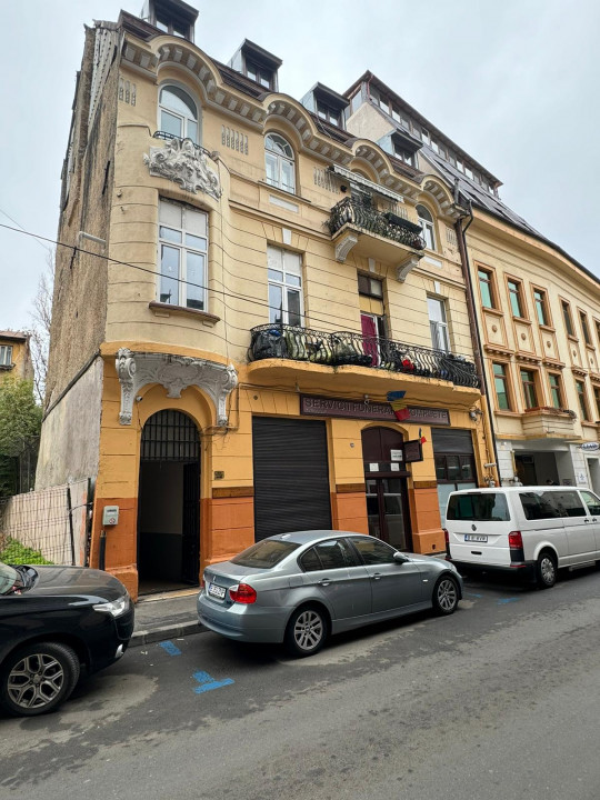 Apartament 3 camere Coltea mobilat utilat